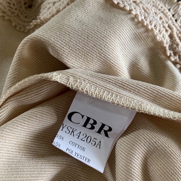 NWT•CBR•Lace Cutout Tied Detail Top-Small - Picture 6 of 12